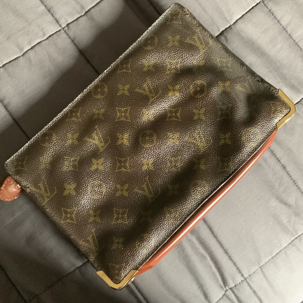 Clutch - Picture 2 of 5